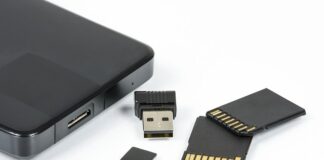 Jak podłączyć pendrive do HDMI?